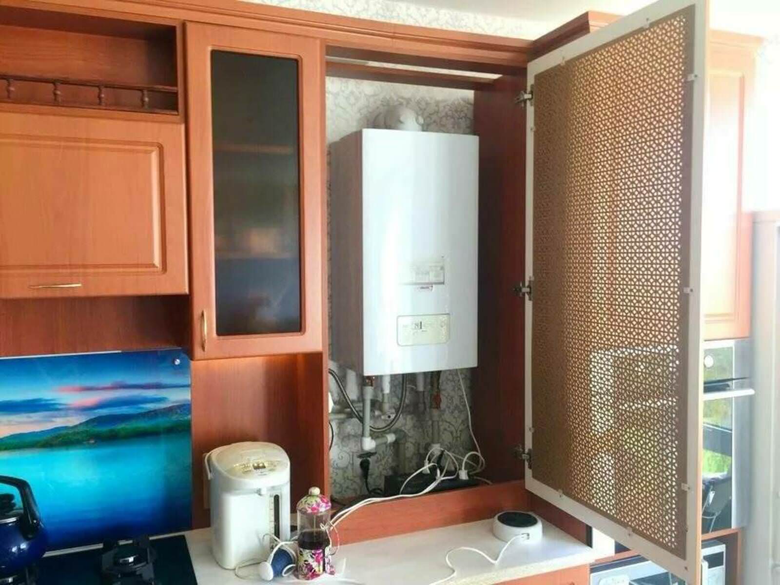 Дизайн кухни с газовой трубой
