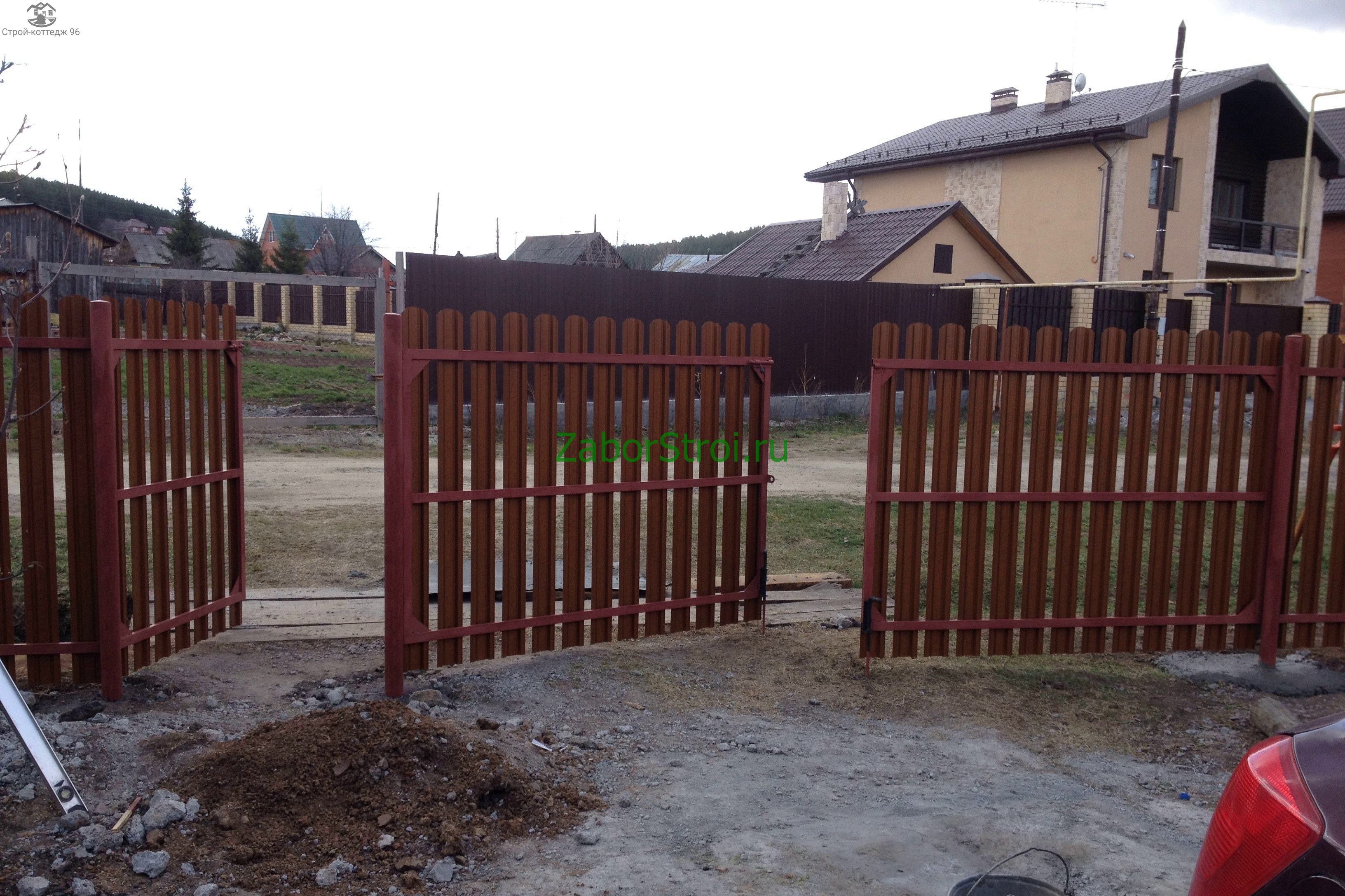 Дизайн забора из евроштакетника