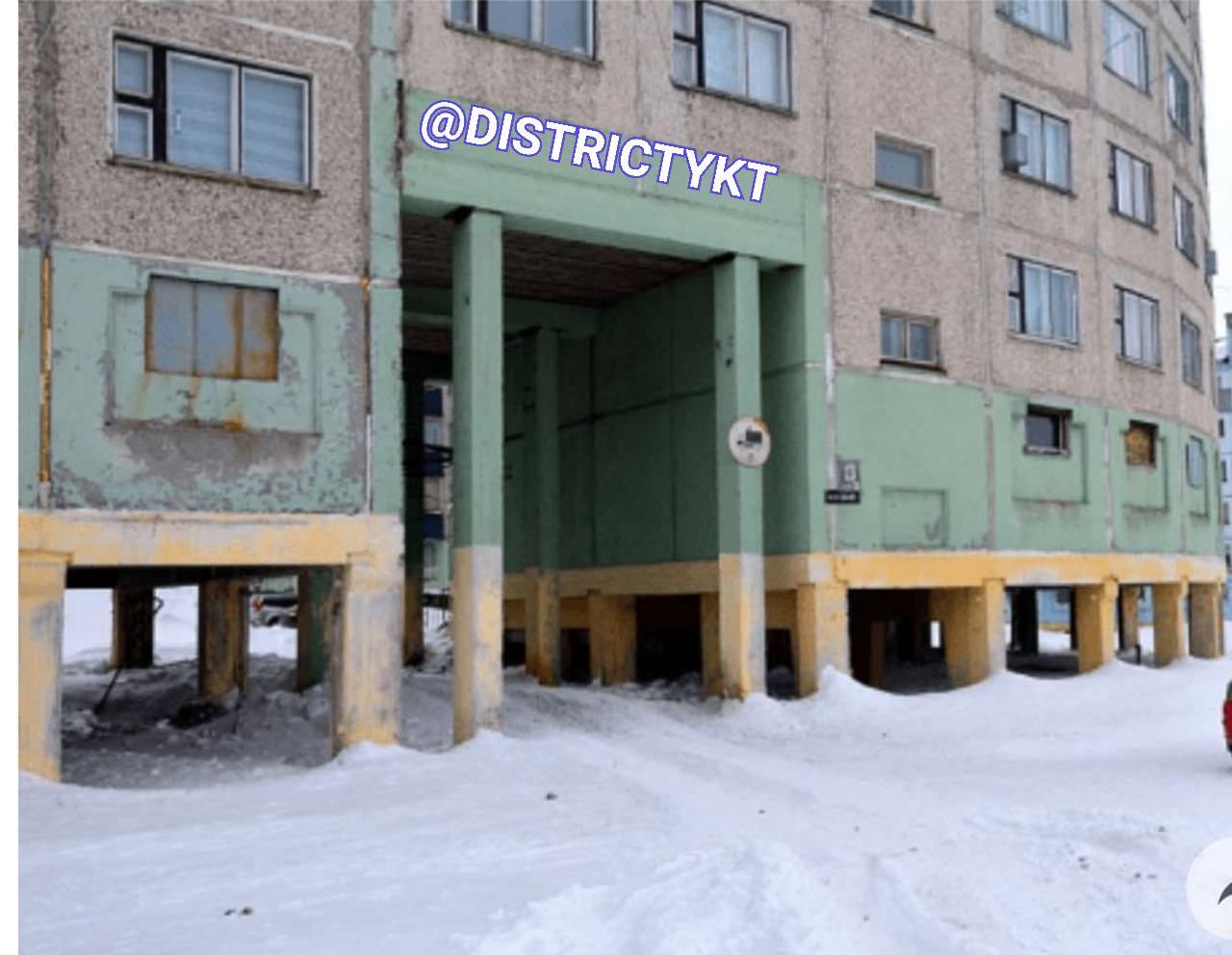 Дома на сваях в Якутии