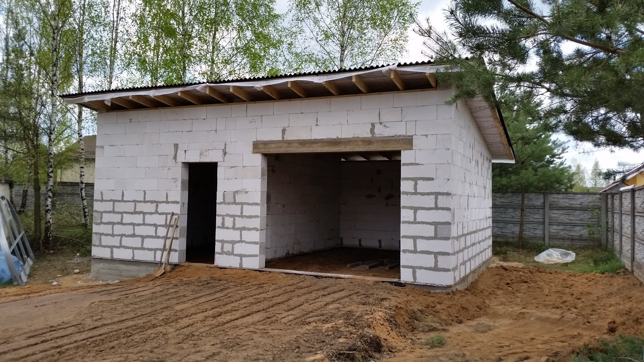 Гараж из газобетонных блоков