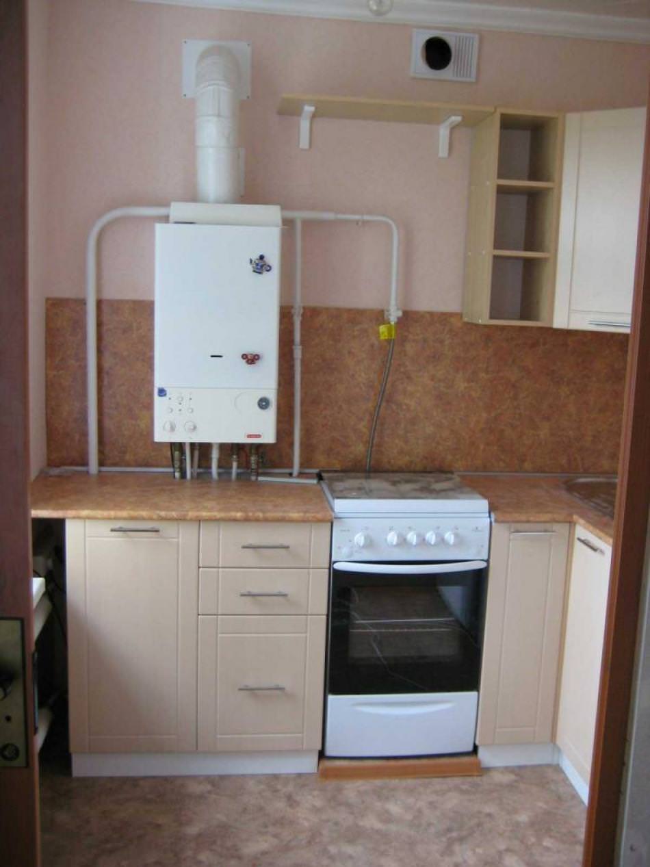 Газовая труба в интерьере кухни