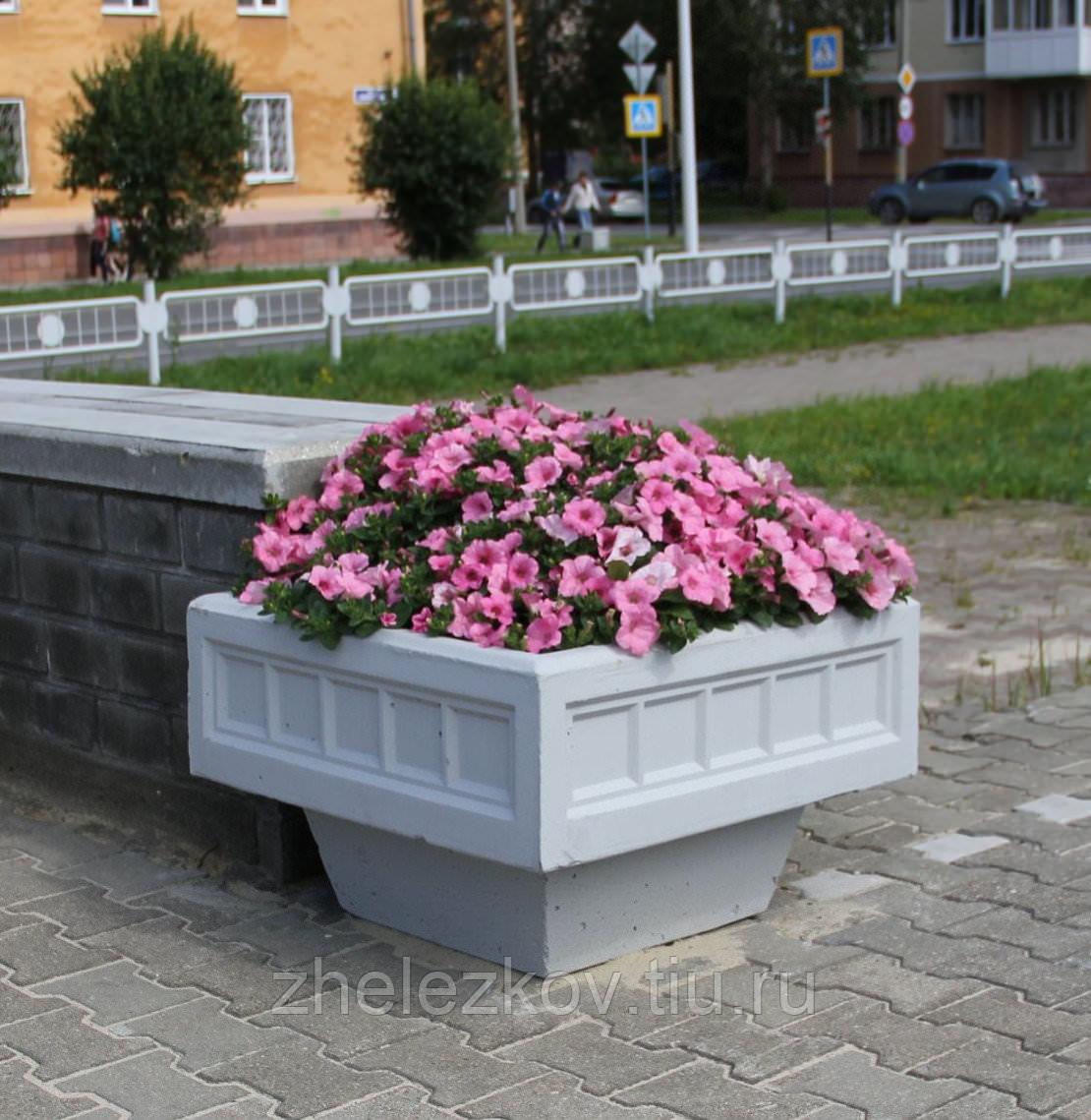 Клумбы из бетона