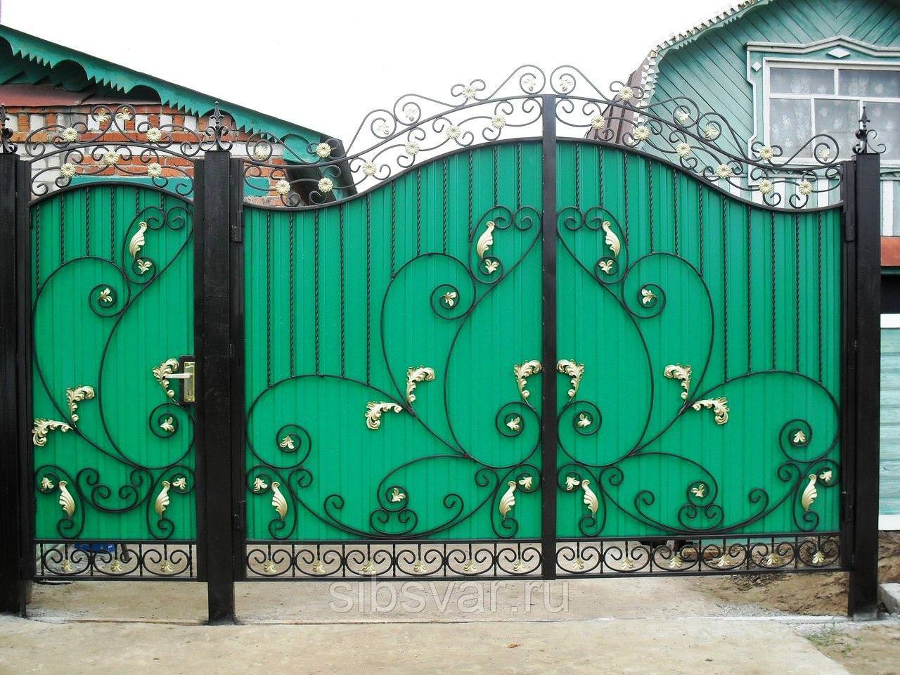 Красивые кованые калитки