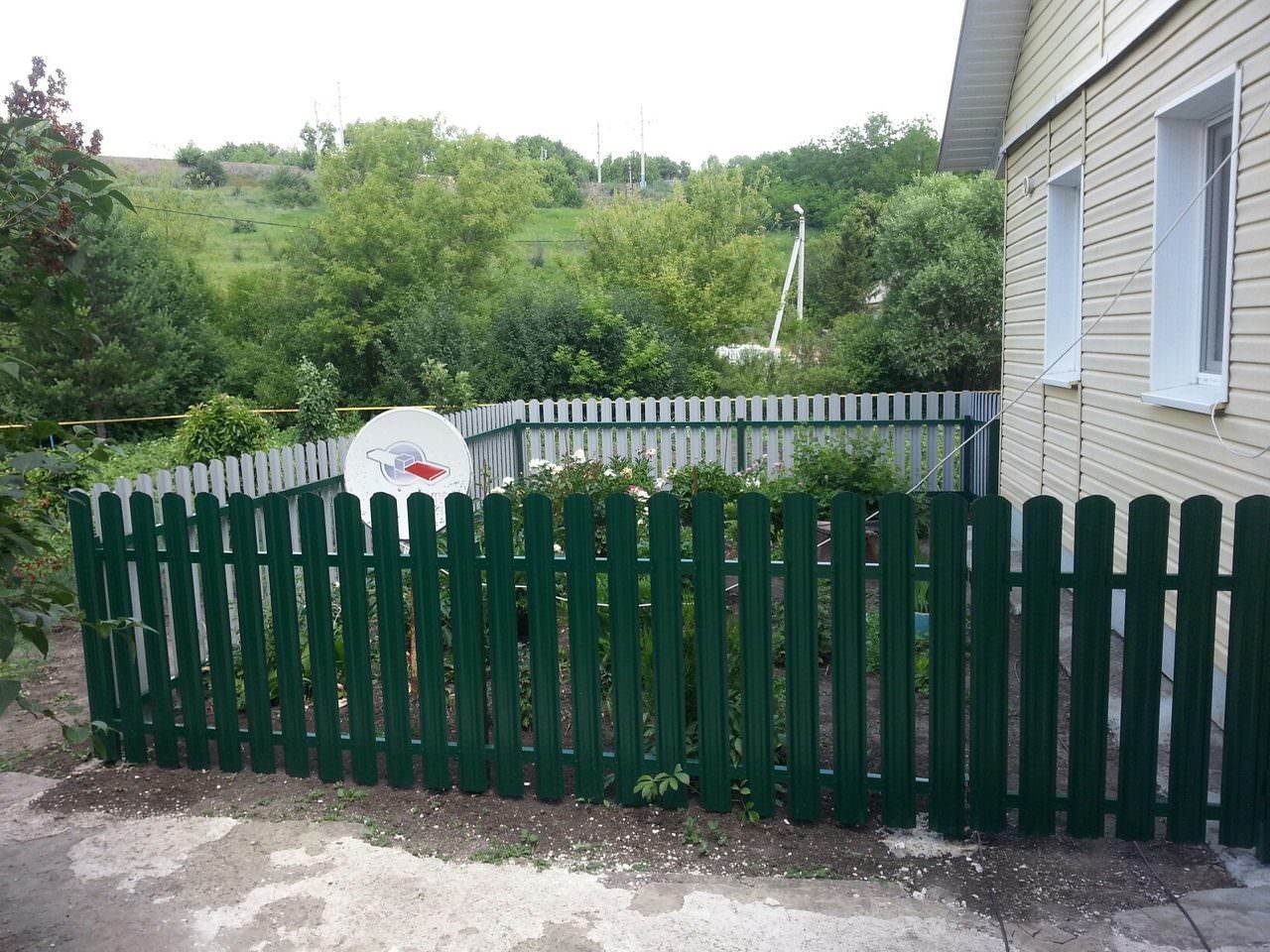 Палисадник из профлиста