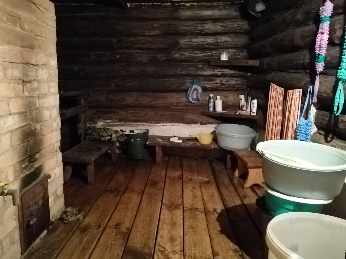 Простая деревенская баня