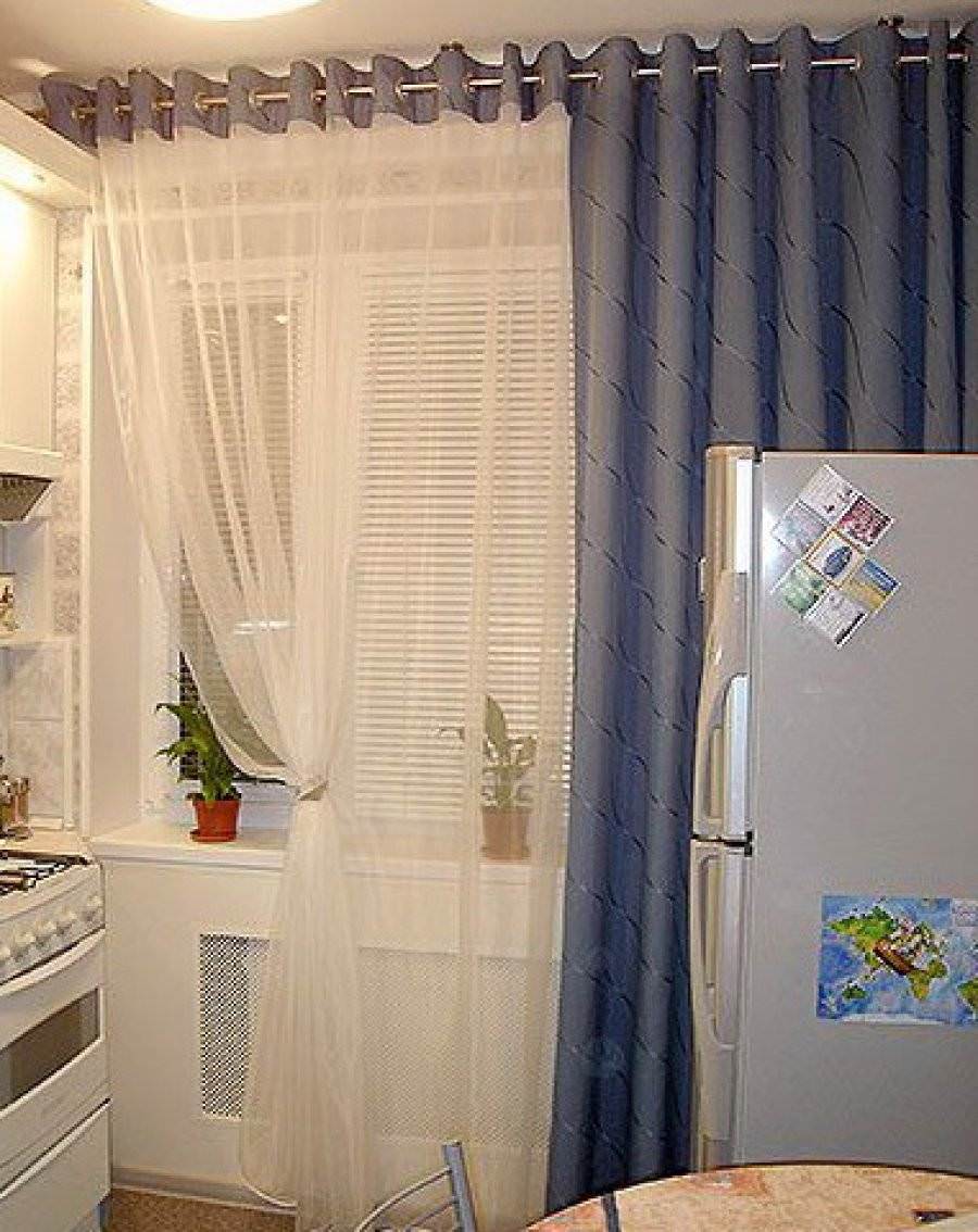 Тюль на кухню с балконной дверью