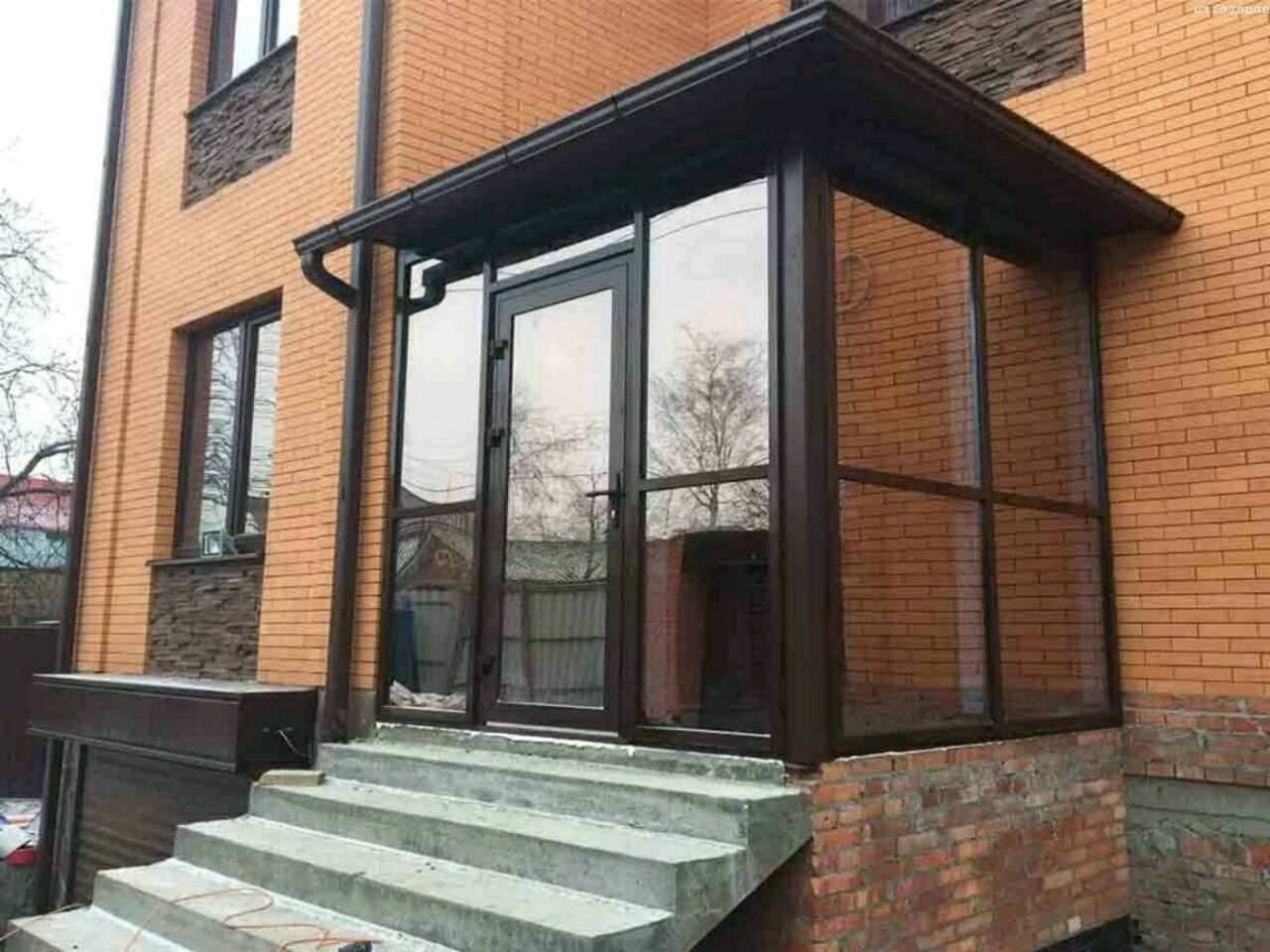 Входная группа из кирпича