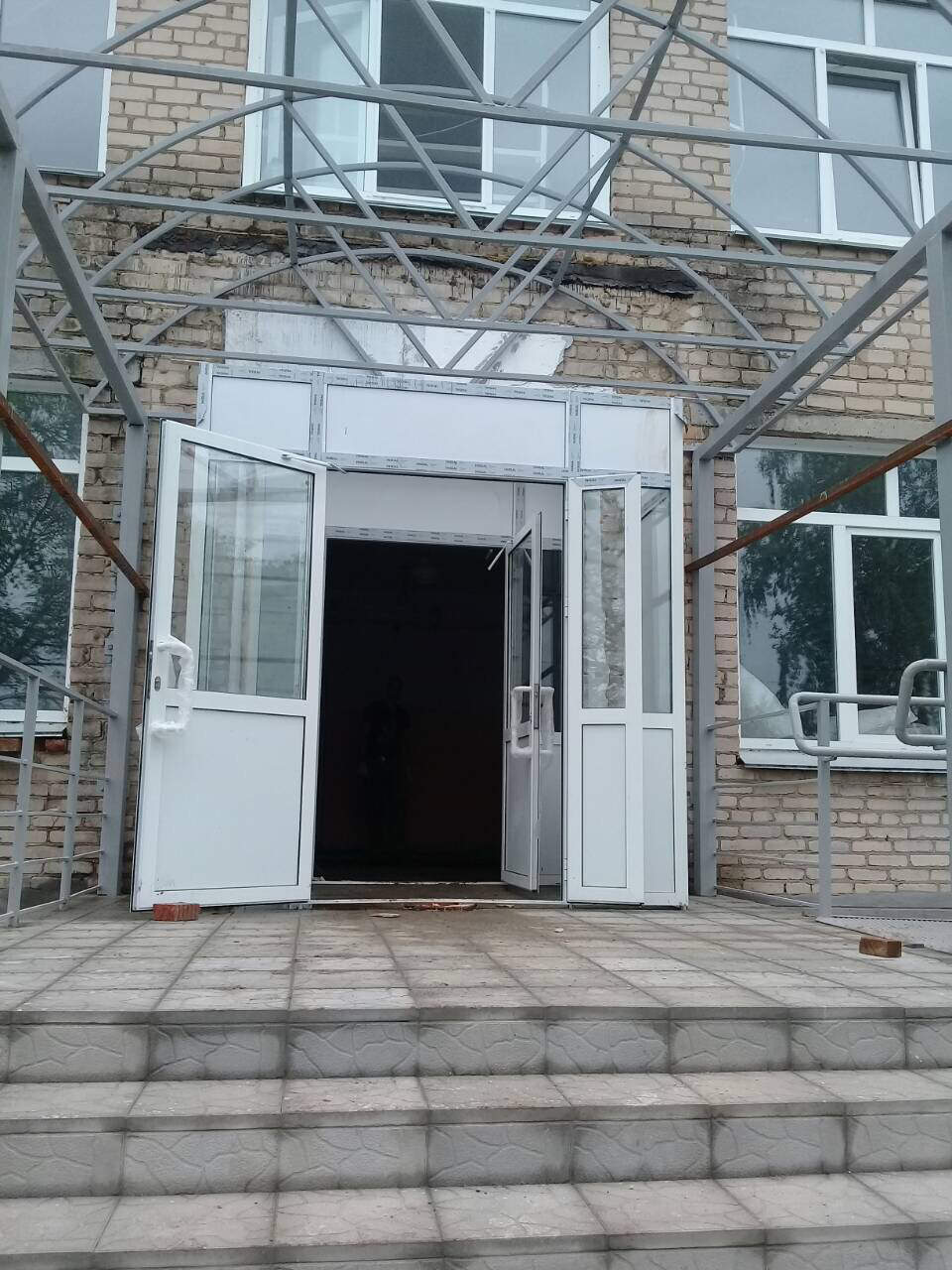 Входная группа пвх в частный дом